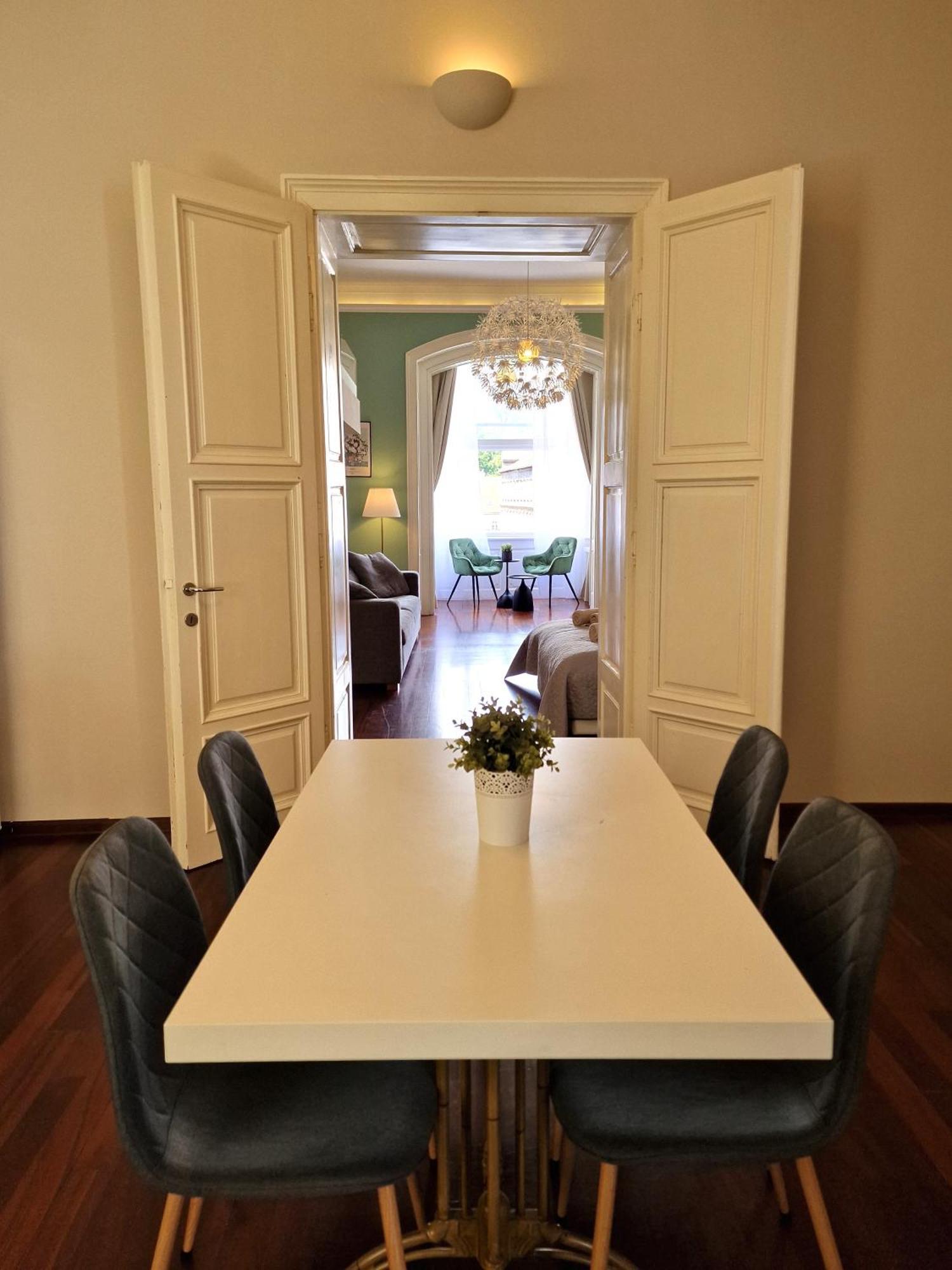 Apartment Exclusive View Cvjetni Trg Zagreb Buitenkant foto