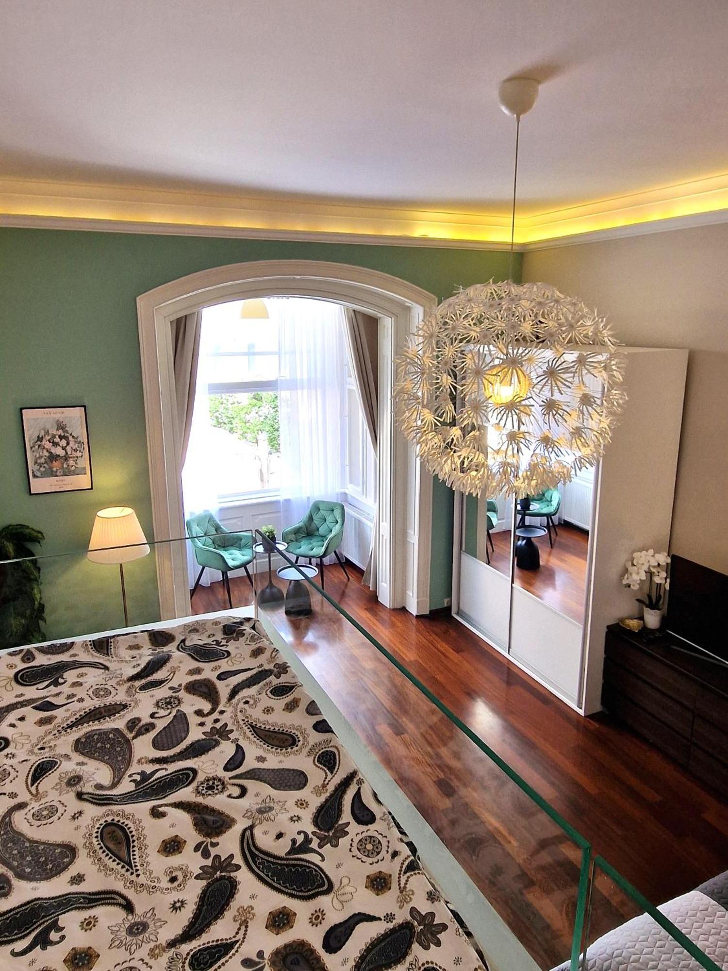 Apartment Exclusive View Cvjetni Trg Zagreb Buitenkant foto